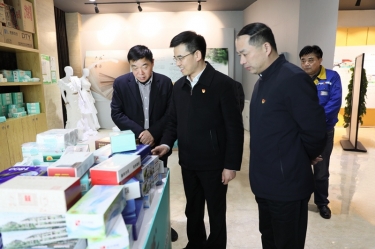 领导调研 | 平湖市委副书记、代市长周军波一行莅临304永利集团调研交流