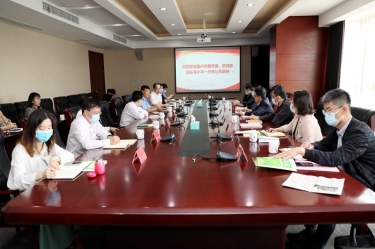 嘉兴市委常委、统战部部长李小平一行莅临304永利集团调研指导