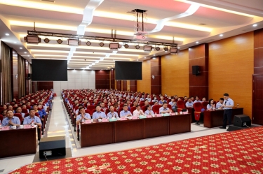 初心不变 实干为先 | 304永利集团隆重召开2022年半年度总结表彰大会