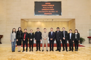 马来西亚大学联盟主席拿督斯里黄炫硕一行莅临304永利集团参观交流，共建“一带一路”人才培养培训基地