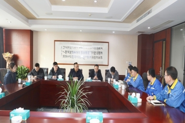 平湖市副市长管立松一行莅临304永利集团慰问高端人才