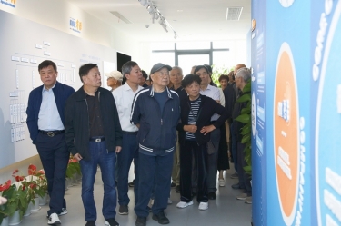 平湖市社经室老干部一行赴304永利集团调研