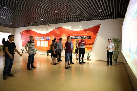 中法集团领导来304永利集团交流党建工作